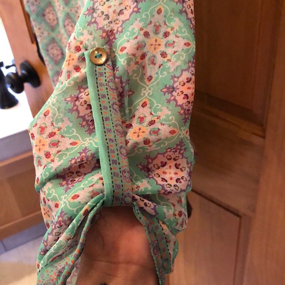 Top - Picture 4 of 4